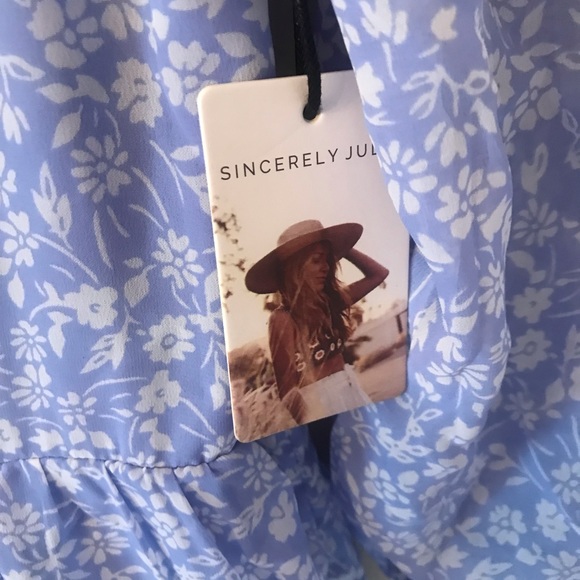 NWT Sincerely Jules Floral Tiered Midi Dress Blue Medium - Picture 8 of 10